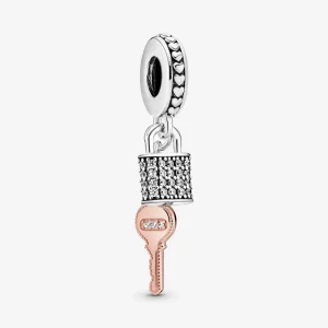 (imagine pentru) Talisman pandantiv Pandora cu Pavé Lacăt și cheie din aur rose - 788682C01