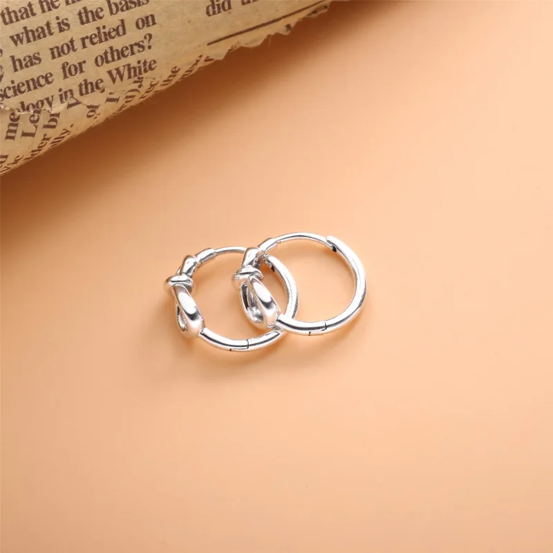 (imagine pentru) Cercei rotunzi PANDORA cu nod de tip infinity - 298889C00 - Vizualizare 4