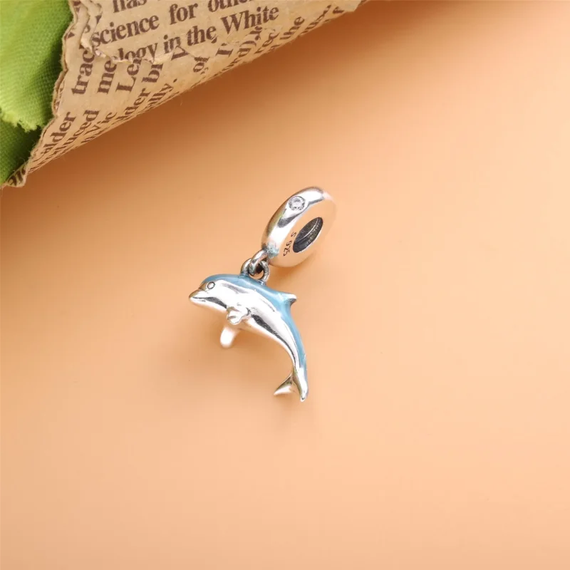 (imagine pentru) Talisman PANDORA de tip pandantiv cu Delfin sclipitor - 798947C01 - Vizualizare 2