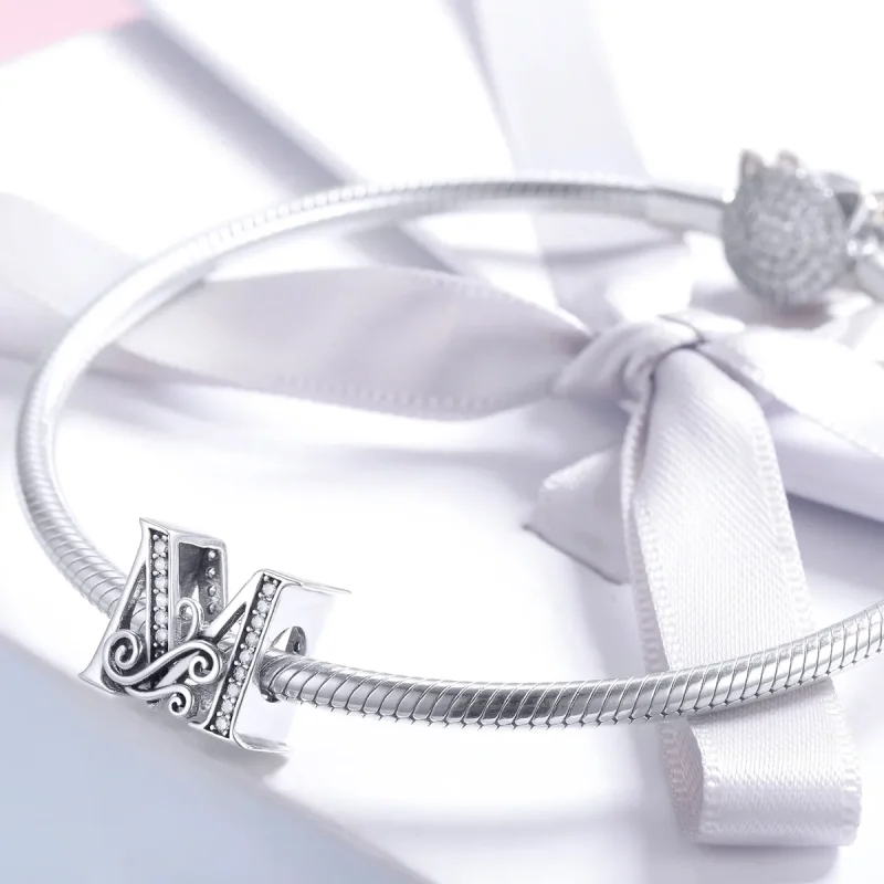 (imagine pentru) Pandora Style Scânteietoare Floare Pavé Litera M Charm - BSC030-M - Vizualizare 3