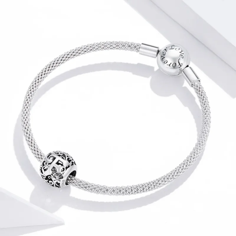 (imagine pentru) Pandora Style Charm cu Flori Openwork și Litera F - SCC1444-F - Vizualizare 3