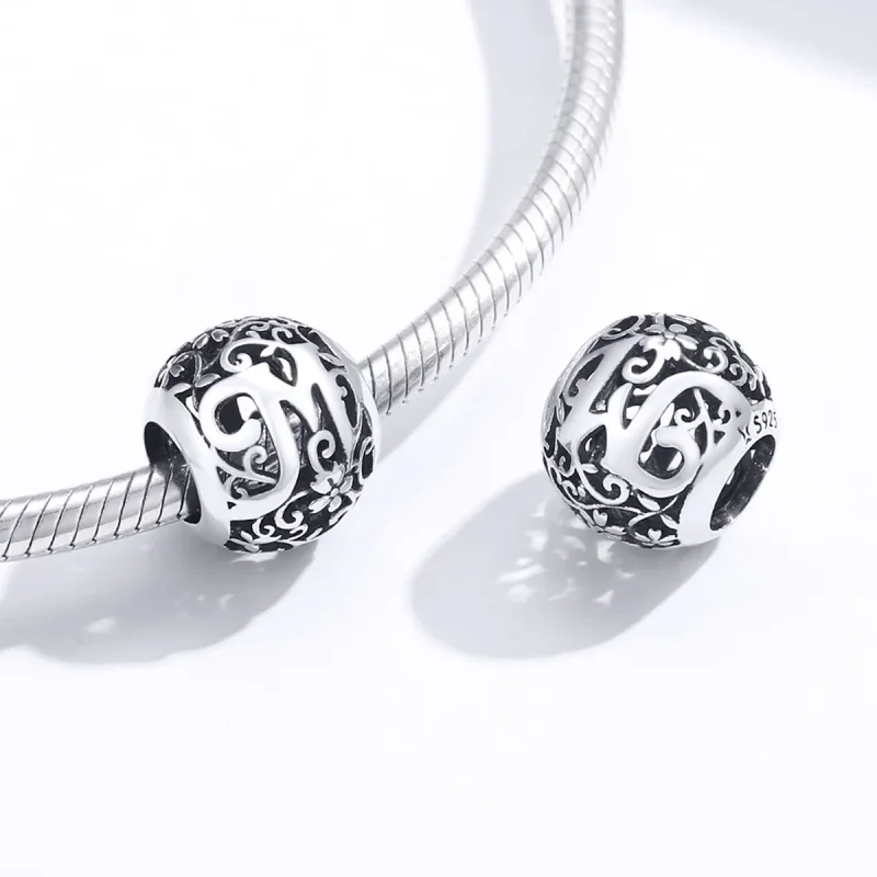 (imagine pentru) Pandora Style Charm cu Flori Openwork cu Litera M - SCC1444-M - Vizualizare 4