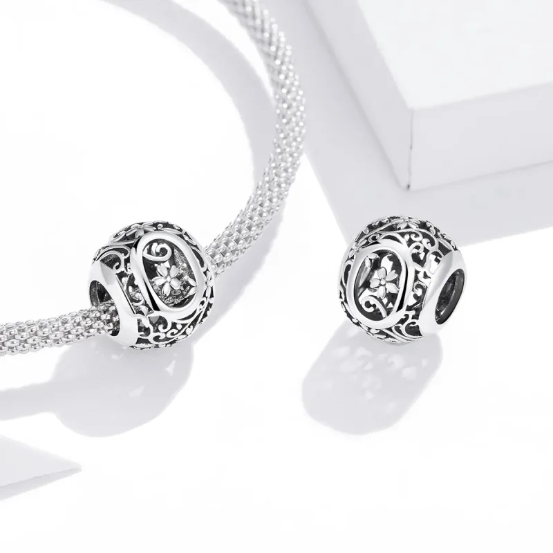 (imagine pentru) Pandora Style Charm cu Flori Openwork Litera O - SCC1444-O - Vizualizare 4