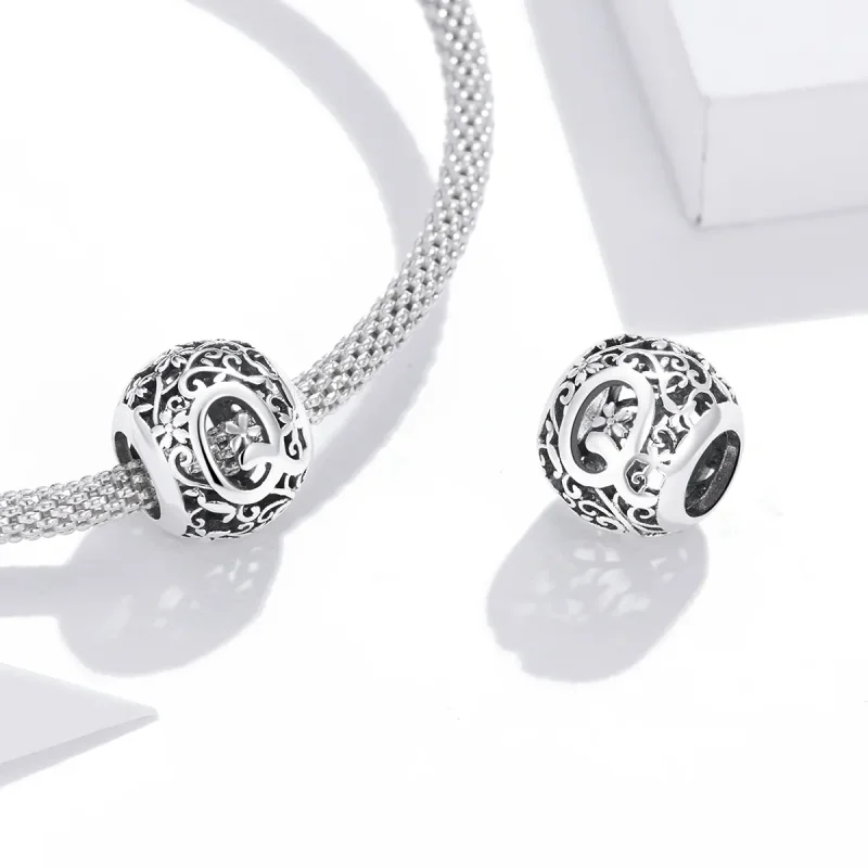 (imagine pentru) Pandora Style Charm cu Flori Openwork cu Litera Q - SCC1444-Q - Vizualizare 4