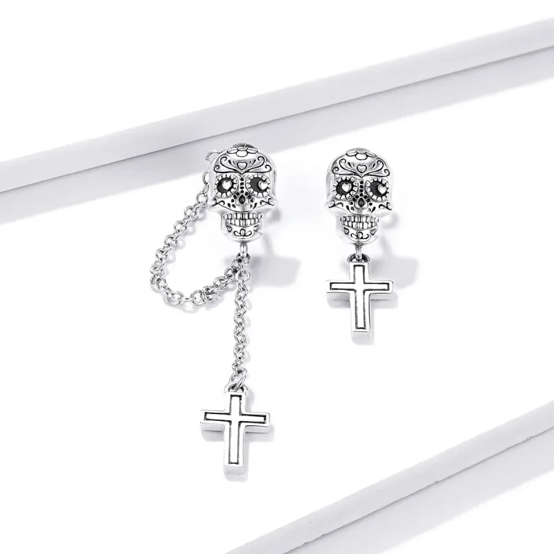 (imagine pentru) Stil Pandora, cercei dangle cu cruce și cranii argintii - BSE419 - Vizualizare 2