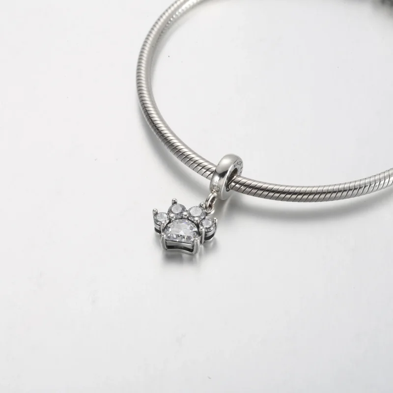 (imagine pentru) Talisman de tip pandantiv strălucitor cu urme de lăbuțe - 792247C01 - Vizualizare 4