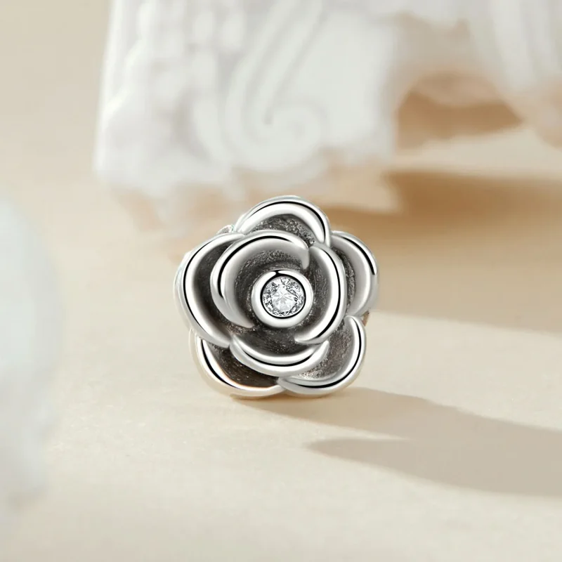 (imagine pentru) Charm tridimensional cu trandafiri stil PANDORA - SCC2705 - Vizualizare 2