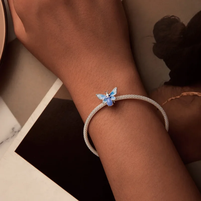 (imagine pentru) PANDORA Tip Luminous Blue Bee Charm - SCC2734 - Vizualizare 2