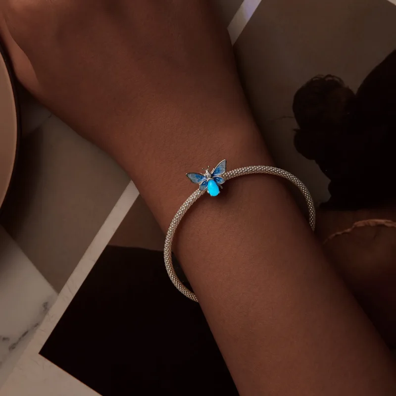 (imagine pentru) PANDORA Tip Luminous Blue Bee Charm - SCC2734 - Vizualizare 4