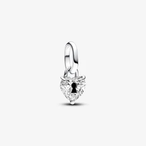 (imagine pentru) Mini talisman de tip pandantiv Inimioară cu fantă pentru cheie Pandora ME - 793086C01