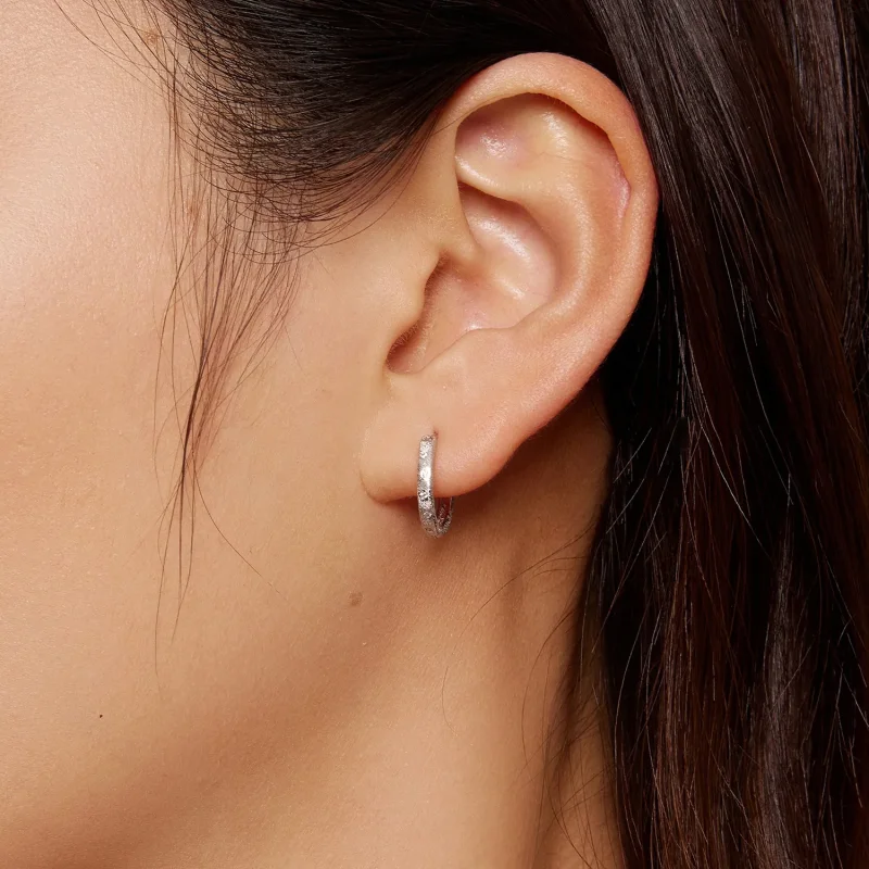 (imagine pentru) Cercei stil Pandora cu modele geometrice în formă de hulă - BSE848 - Vizualizare 5