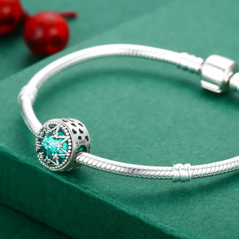 (imagine pentru) Pandora Style Silver Romantic Emerald Snowflakes Charm - SCC308 - Vizualizare 5