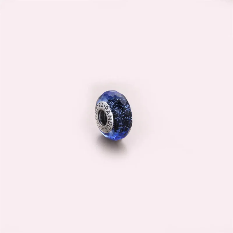 (imagine pentru) Abstract silver charm with faceted iridescent blue Murano glass - Vizualizare 3
