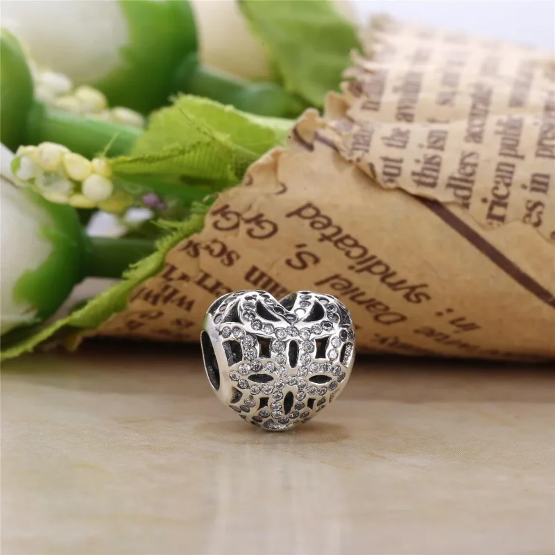 (imagine pentru) Talismanl dantelat în formă de inimă, din aur de 14k, cu zirconi - Vizualizare 3
