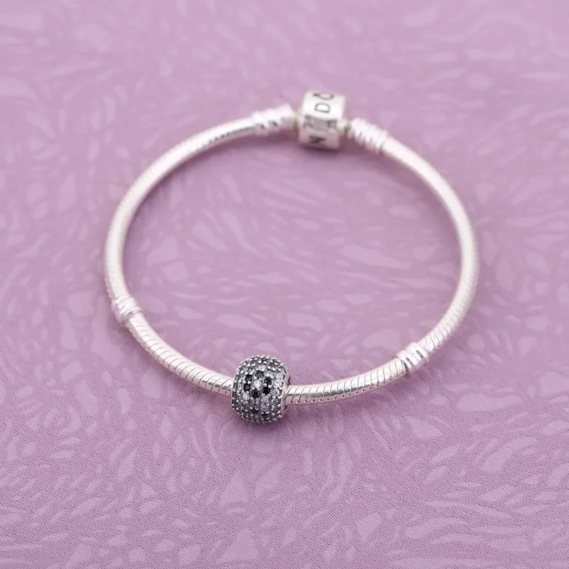 (imagine pentru) Talisman flori de cireș cu cristal negru pavé și zirconiu cubic - Vizualizare 2