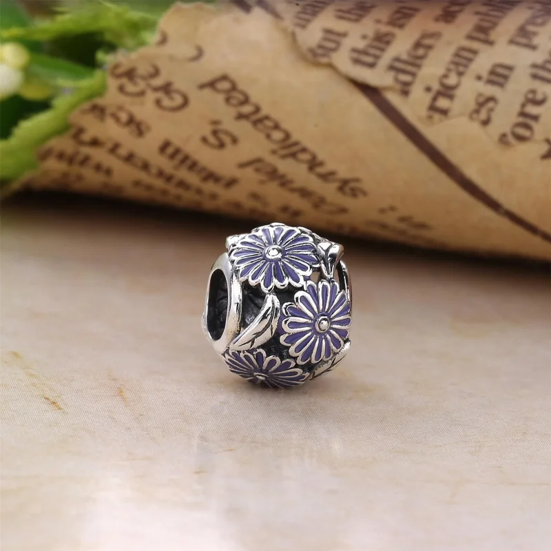 (imagine pentru) Talisman margaretă din argint 925 cu email de culoarea lavandei - Vizualizare 2
