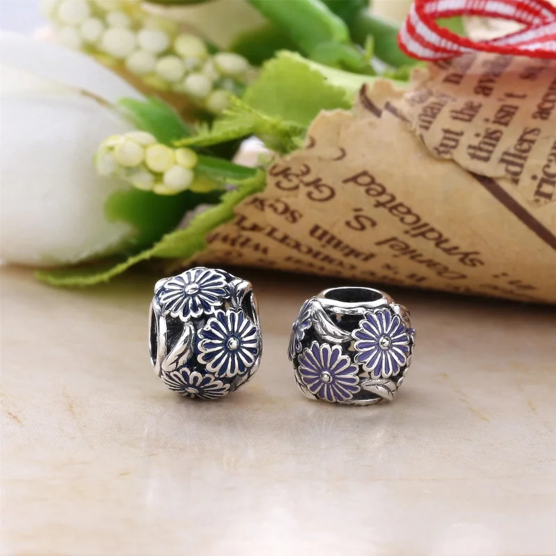 (imagine pentru) Talisman margaretă din argint 925 cu email de culoarea lavandei - Vizualizare 4