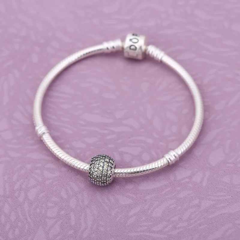 (imagine pentru) Talisman minge pavé aurie - 791051FCZ - Talismane PANDORA - Vizualizare 2