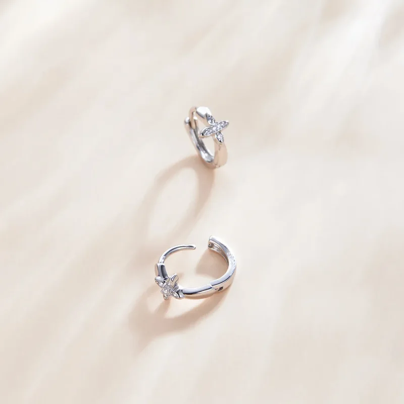 (imagine pentru) Cercei Pandora în stilul Sparkle Flower Hoop - SCE1043 - Vizualizare 3