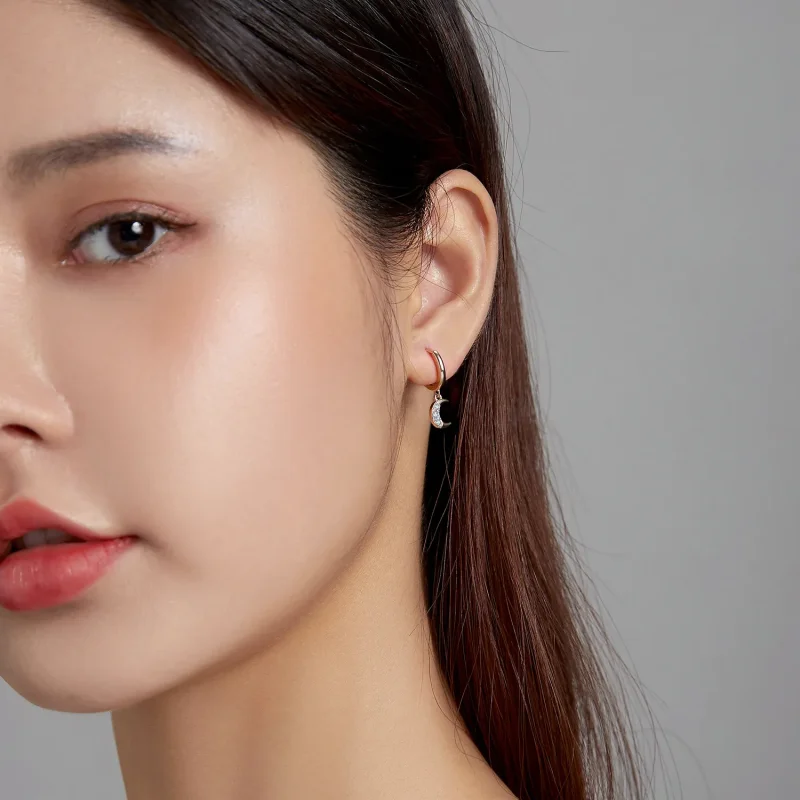 (imagine pentru) Pandora Style Shine The Moon Hoop Earrings - SCE1258 - Vizualizare 3