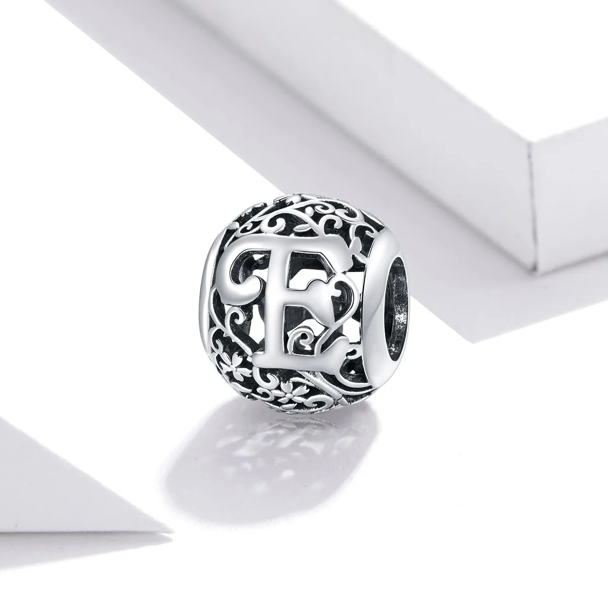 Talisman Tip Pandora Scrisoare de floare ajurată E din argint - SCC1444-E