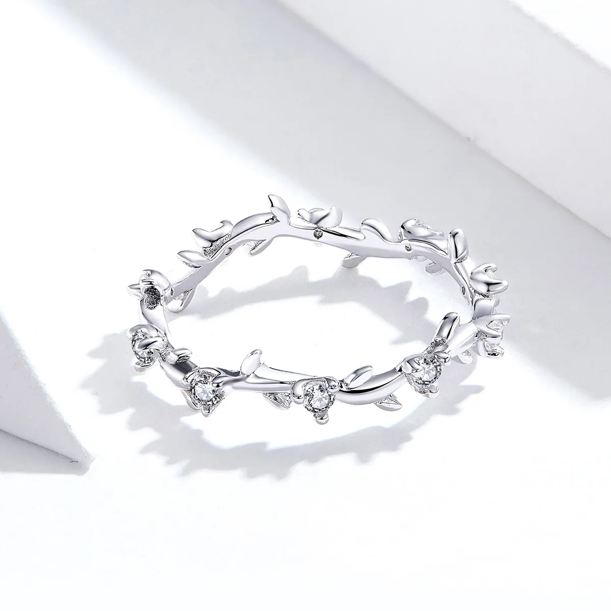 Inel Tip Pandora cu Coroana de flori din argint - SCR625