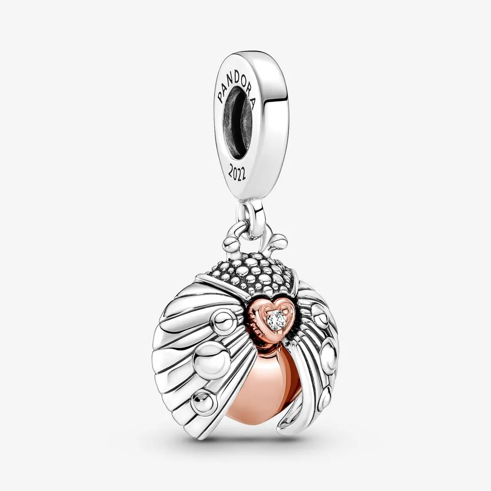 pandora club 2022 cățelușă și pandă dangle charm 780072c01