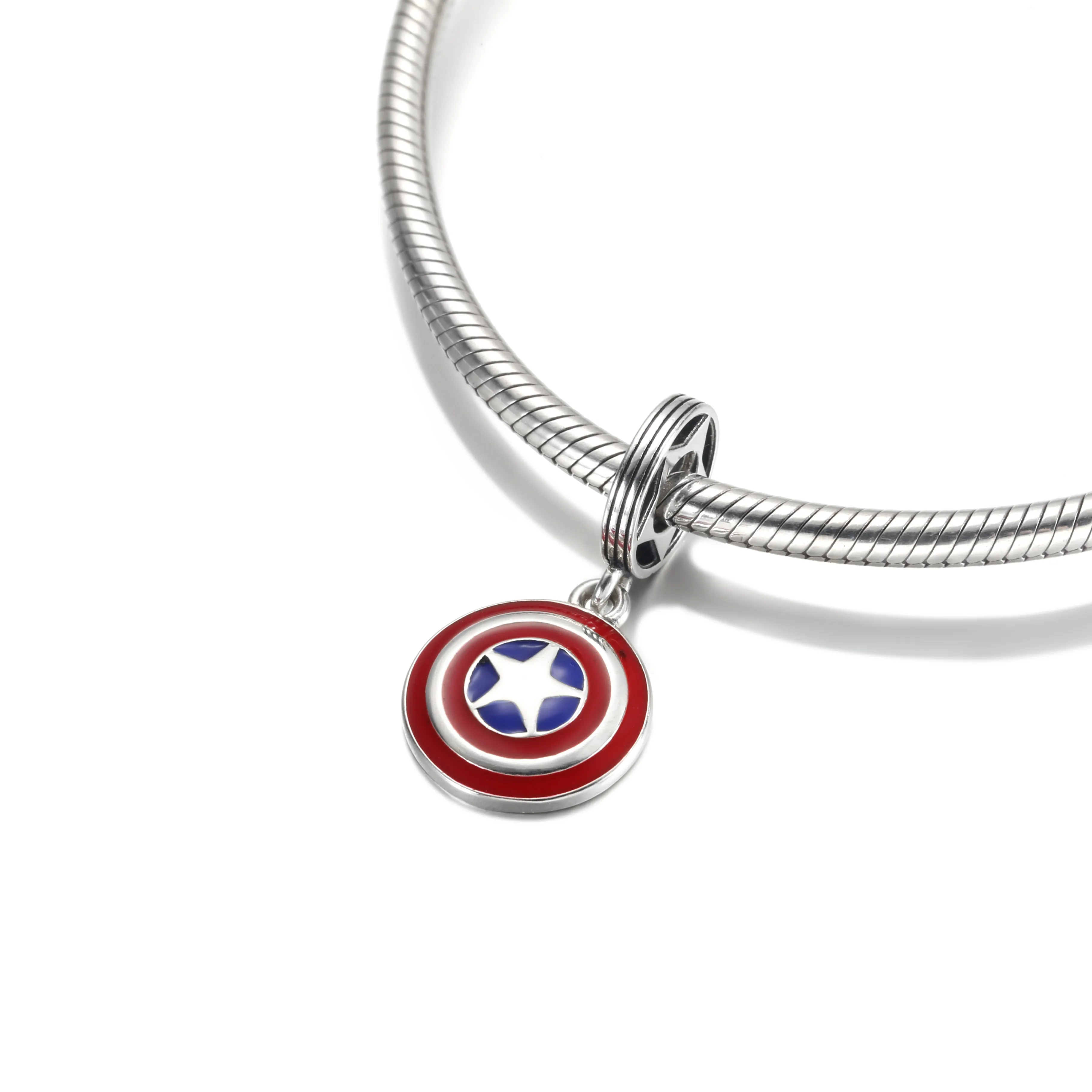 PANDORA Marvel The Avengers Pandantiv Captain America Scut - 790780C01
