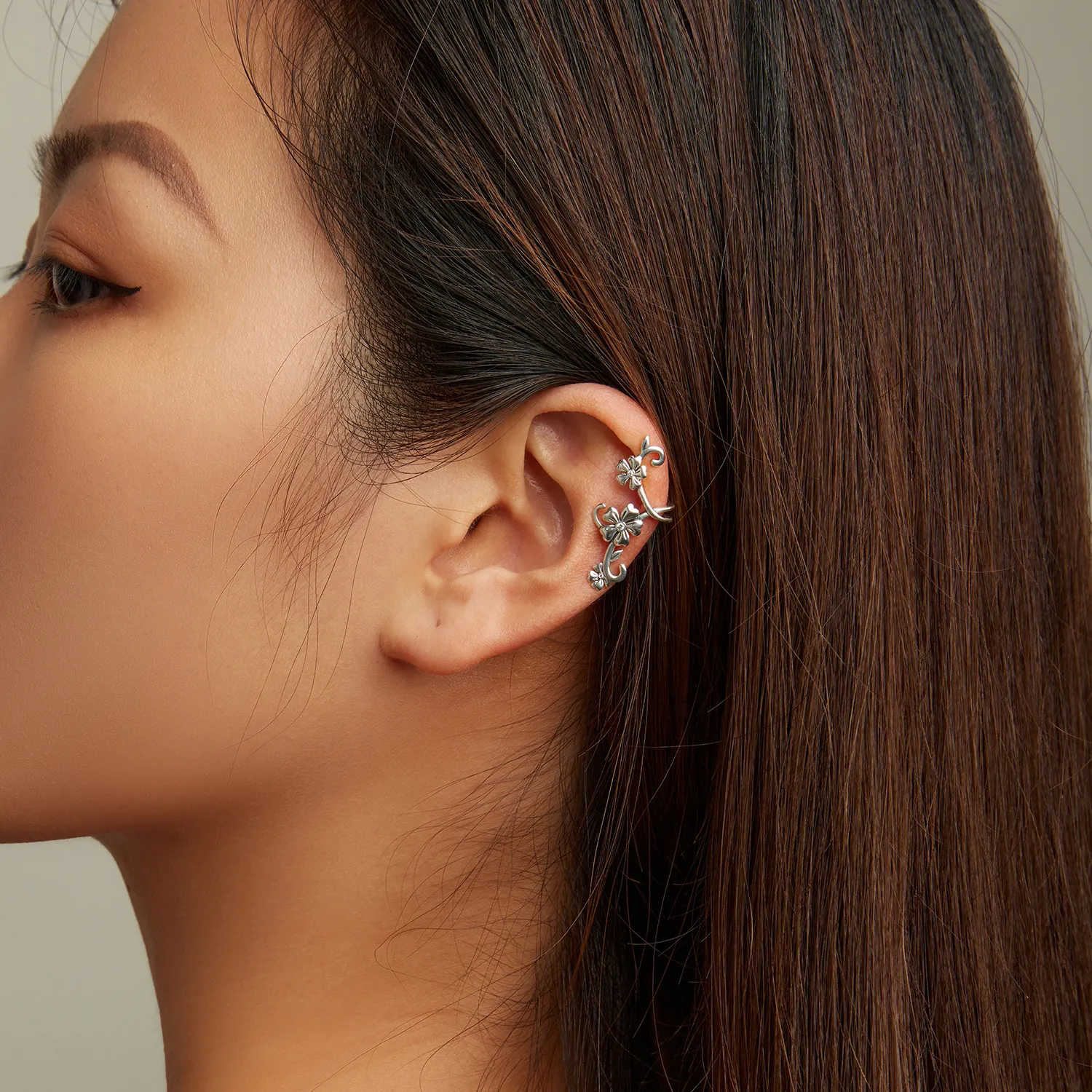 Clema de ureche în stil Pandora cu model - SCE1512