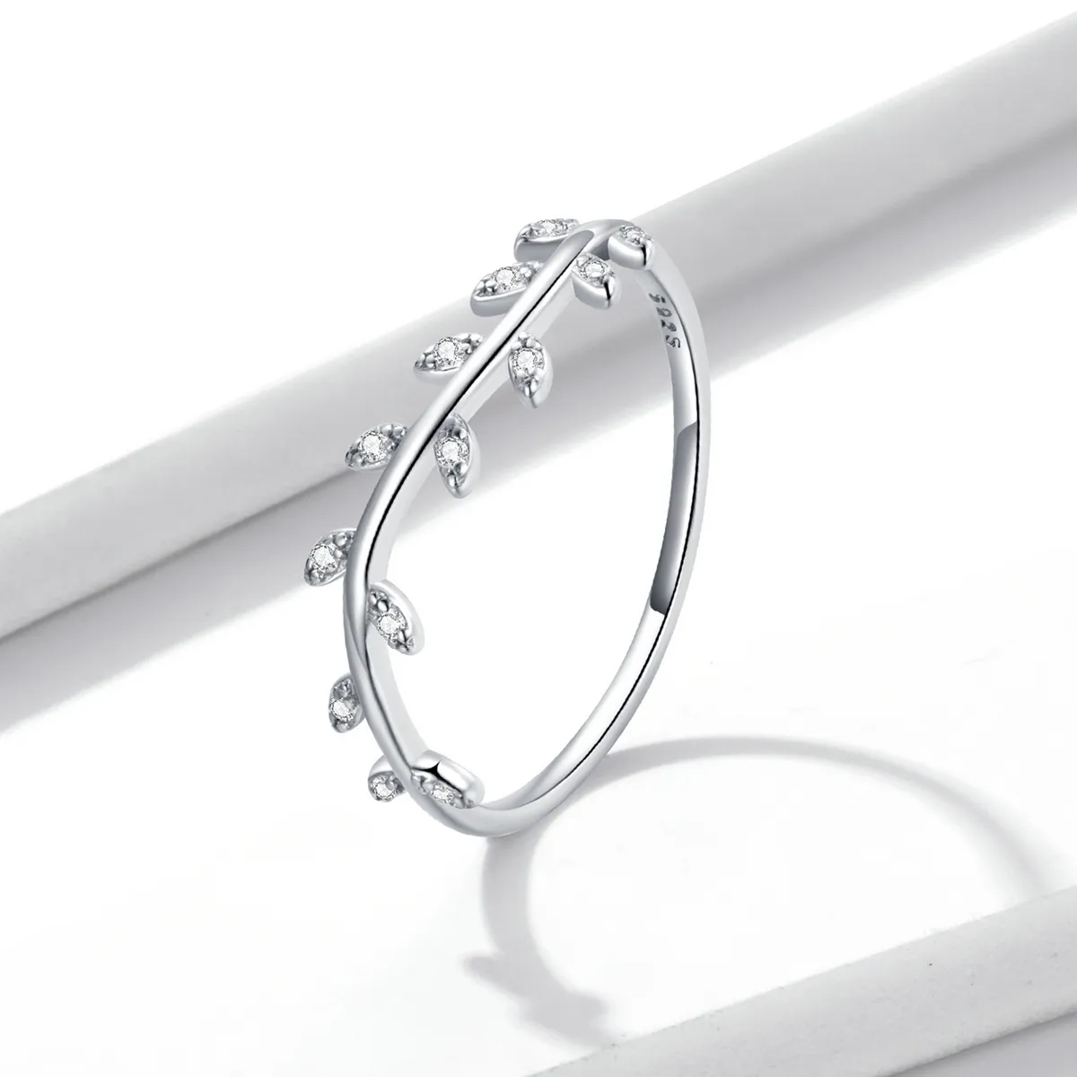 Inelul frumos cu model de frunze în stilul Pandora - BSR210-A