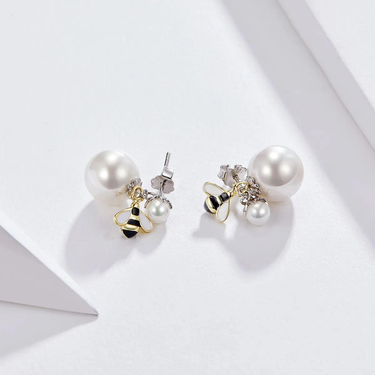 Cercei de tip Pandora pentru femei, cu albină și perla - SCE232
