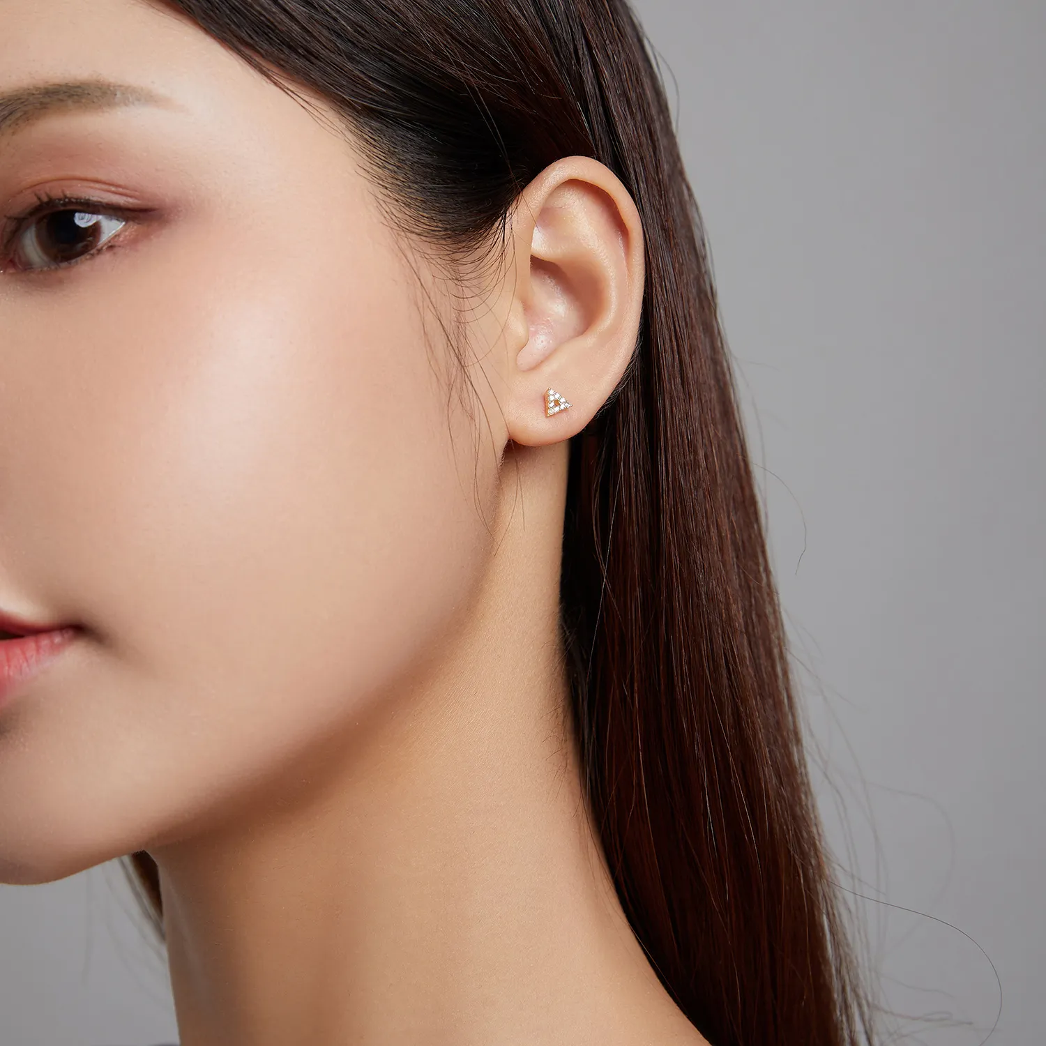 Stud Earrings de tip Pandora cu triunghi strălucitor - SCE1220