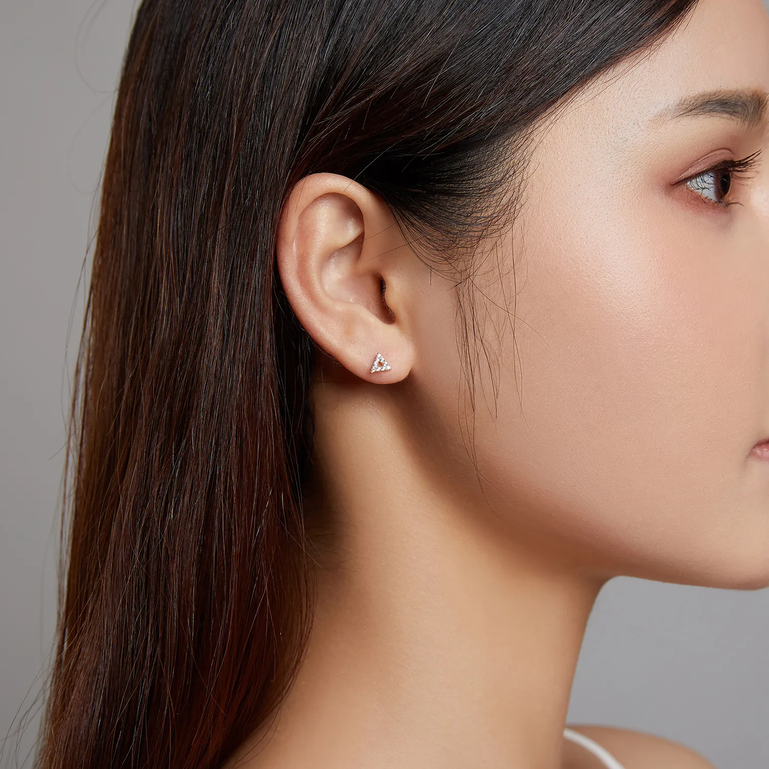 Stud Earrings de tip Pandora cu triunghi strălucitor - SCE1220