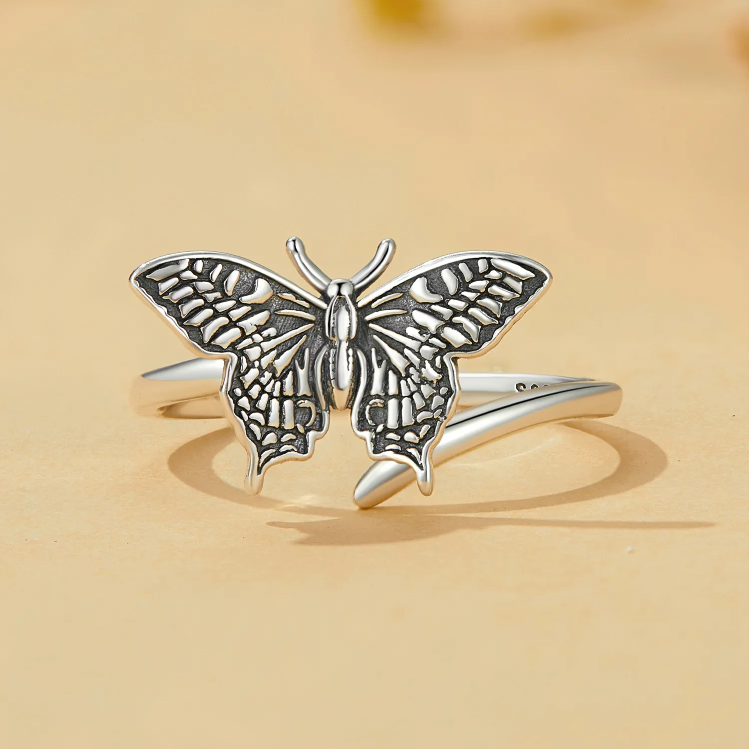 Inel deschis în stil Pandora cu fluture - SCR966-E