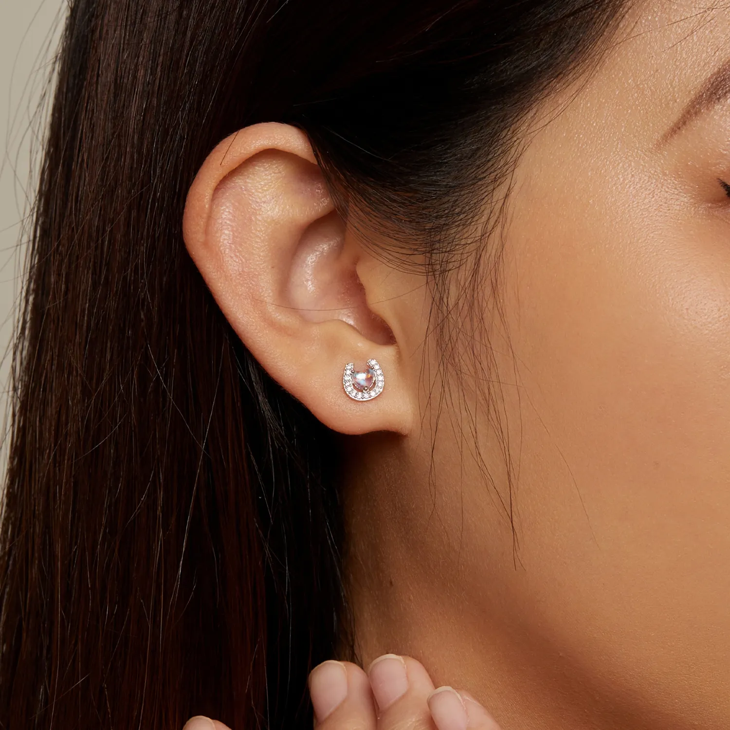 Pandora Style Potcoavă Rotundă Plugsuri Pentru Urechi - Cercei cu tije - SCE1612