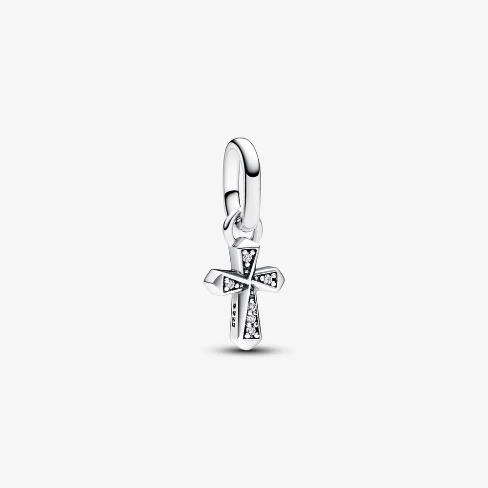mini talisman de tip pandantiv cu cruce strălucitoare pandora me 793044c01