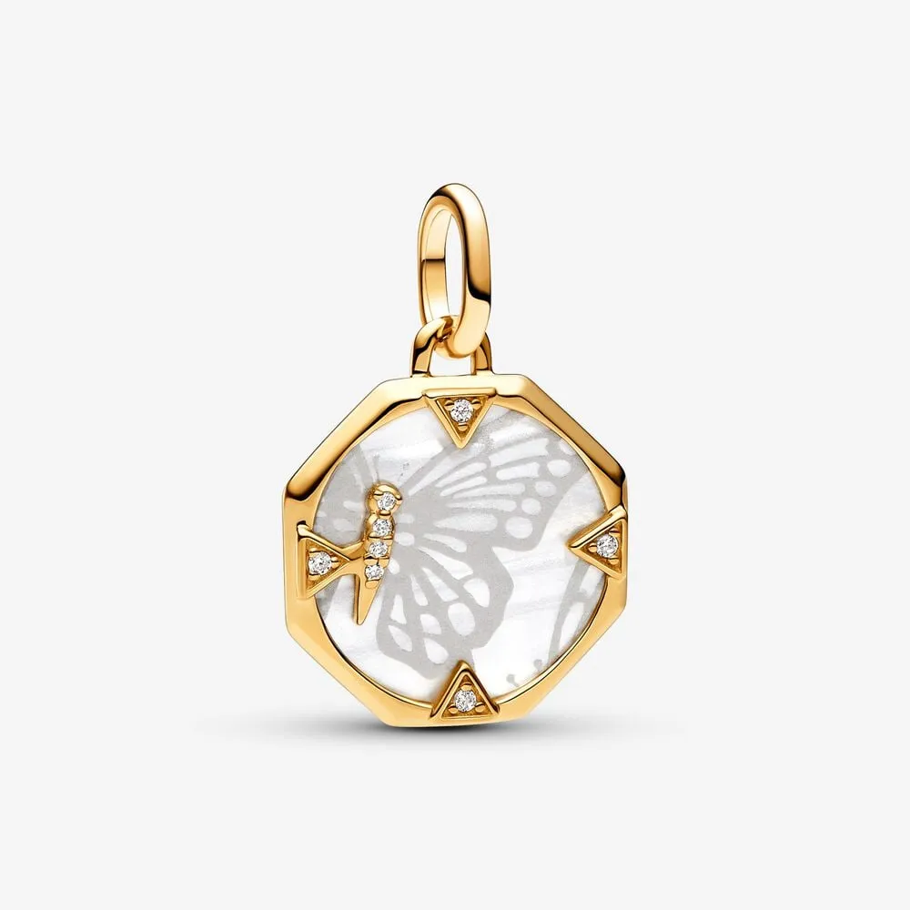 talisman de tip medalion cu fluture perlat pandora me 763366c01