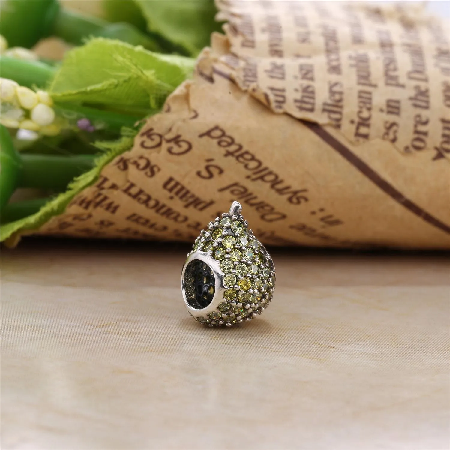 Pear silver charm with light green crystal - 791486NLG - Talisma