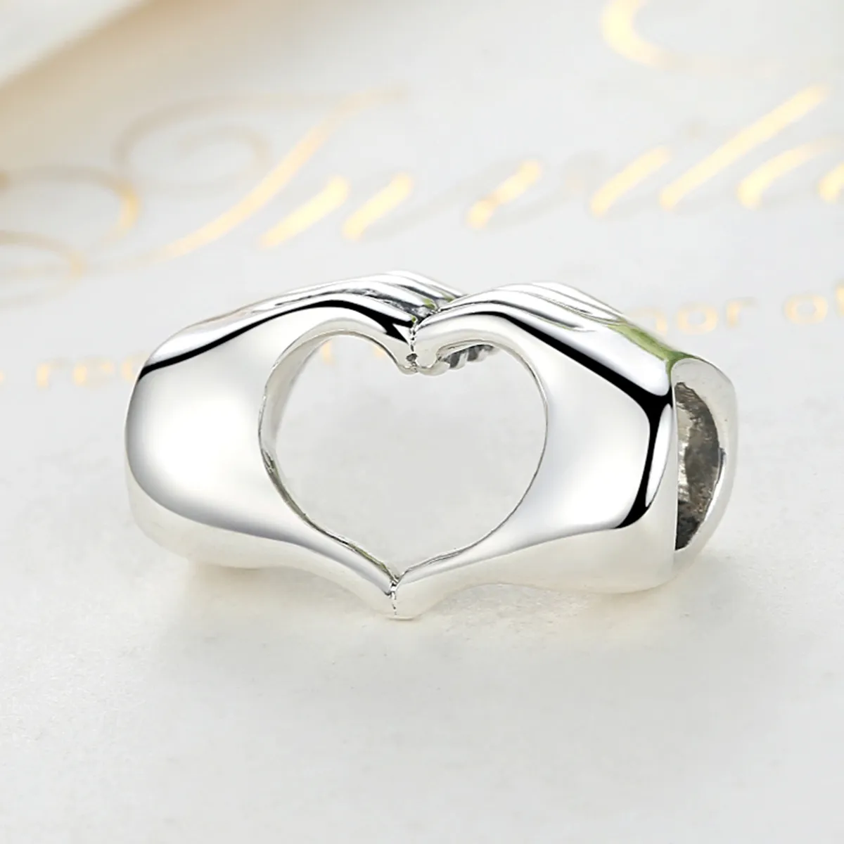 Talisman Tip Pandora Mâinile cu dragoste din argint - SCC125